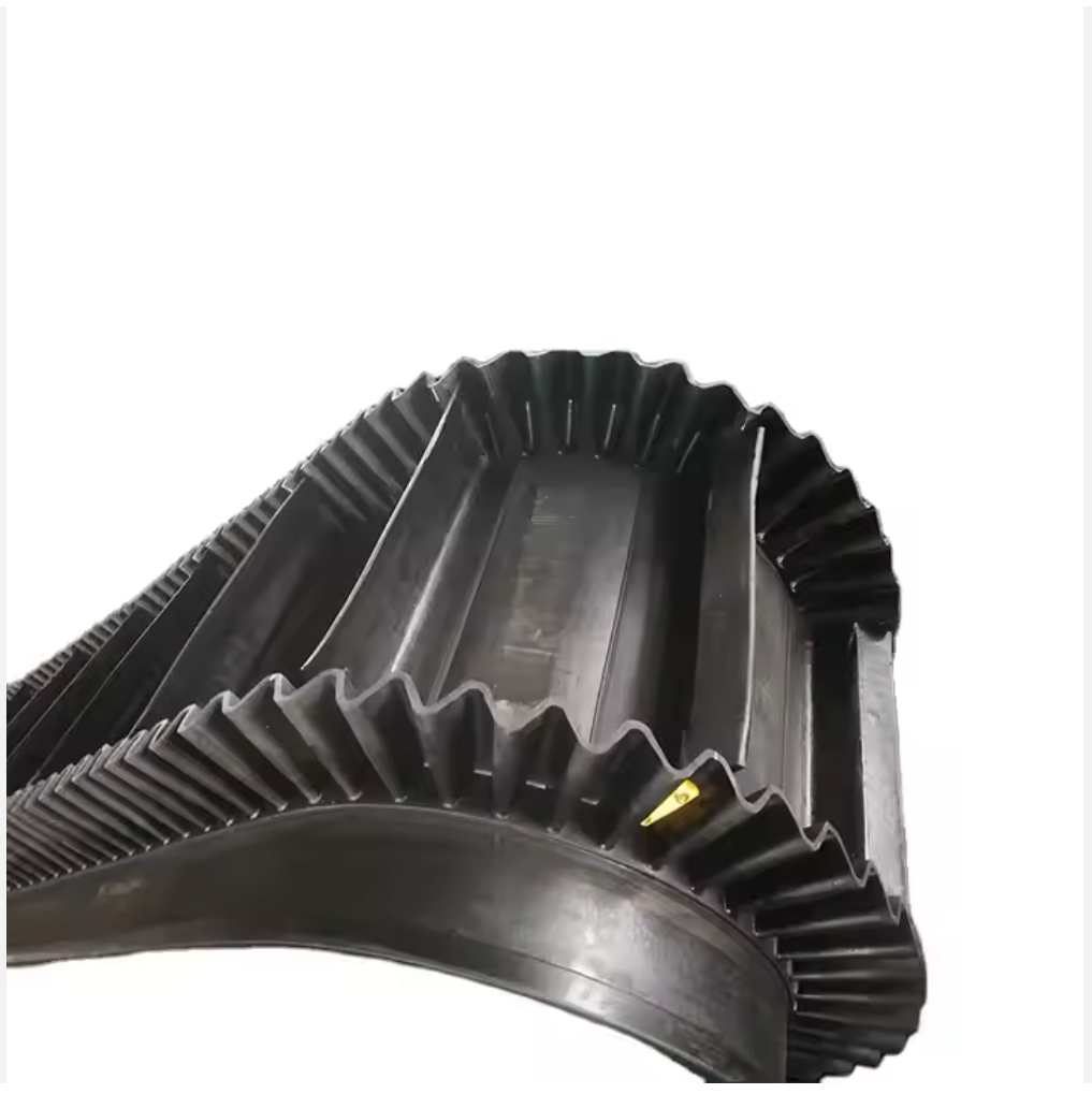 Large inclination skirt conveyor belt